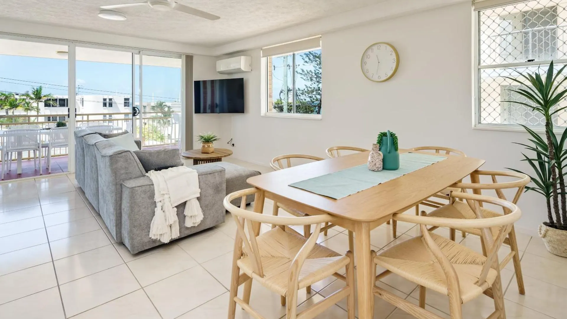Kokomo Coastal Charm In Happy Valley Caloundra Appartamento