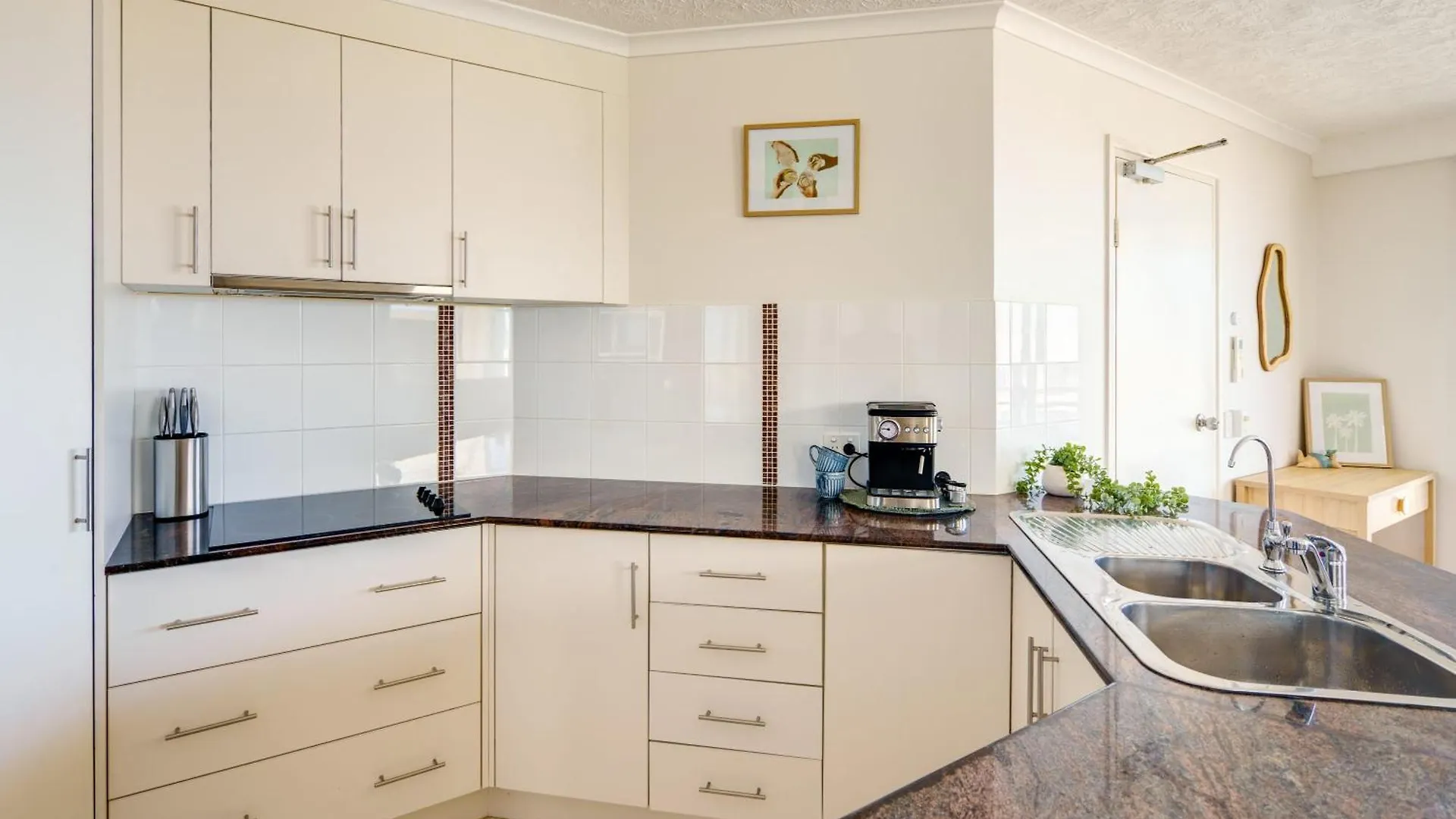 Apartament Kokomo Coastal Charm In Happy Valley Caloundra